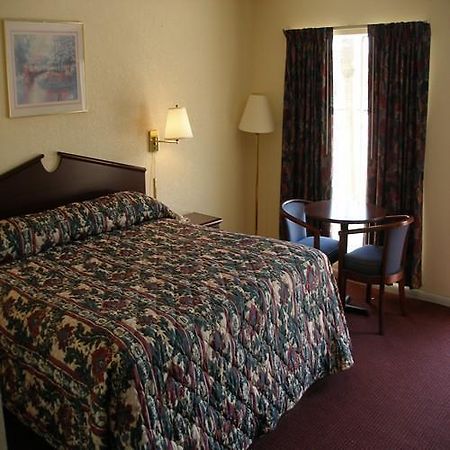 Passport Inn Panama City Панама Сити Бийч Стая снимка